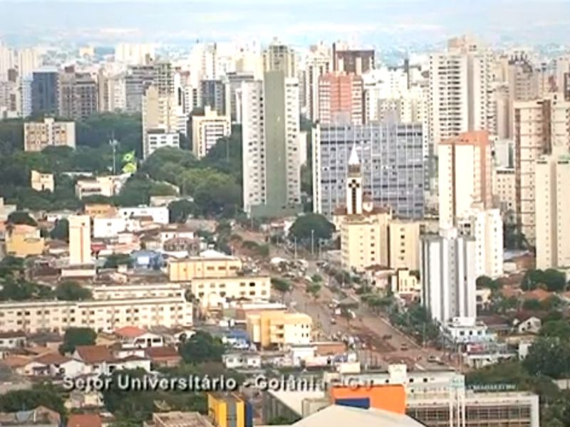 Capa de St. Leste Universitário